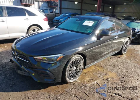 2024 Mercedes-Benz Cle 300 4Matic z USA, uszkodzony, nr VIN W1KMJ4HB6RF025190